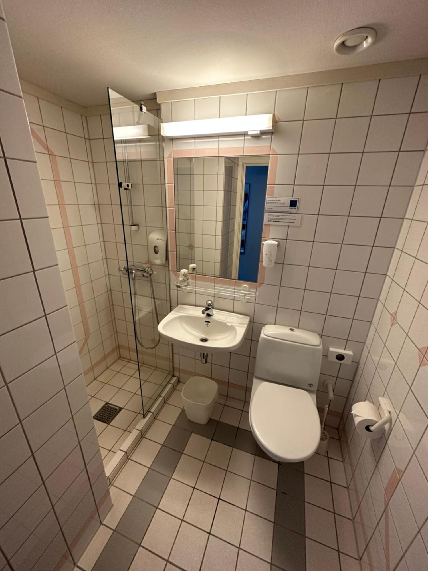 Honne Hotell Biri 객실 사진